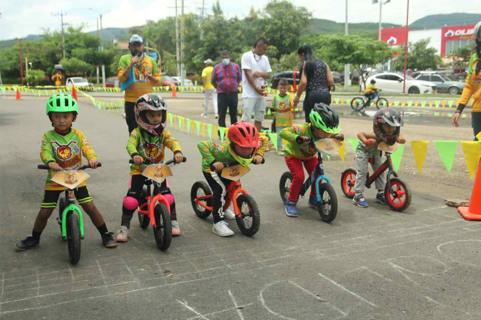Mitones Ligeramente víctima Proceso de entrenamiento en Saurios Escuela de Ciclismo Infantil